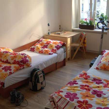 Hostel Film *